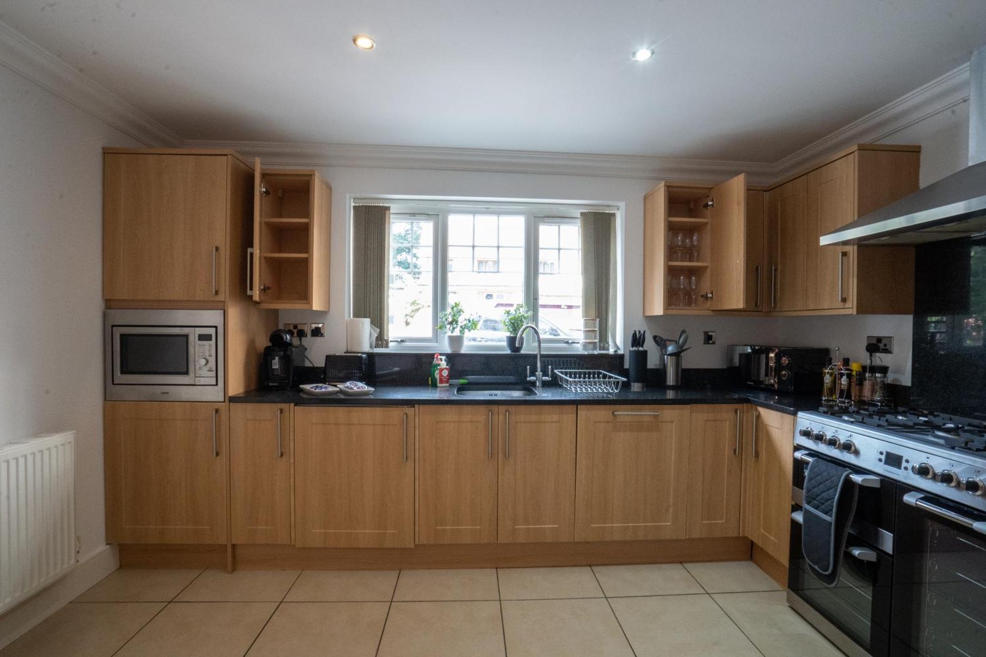 Вилла Emirates House, Luxe 5 Bed, With King Sized Beds, Next To Aiport & Nec, Jlr 5 Mins Marston Green Экстерьер фото