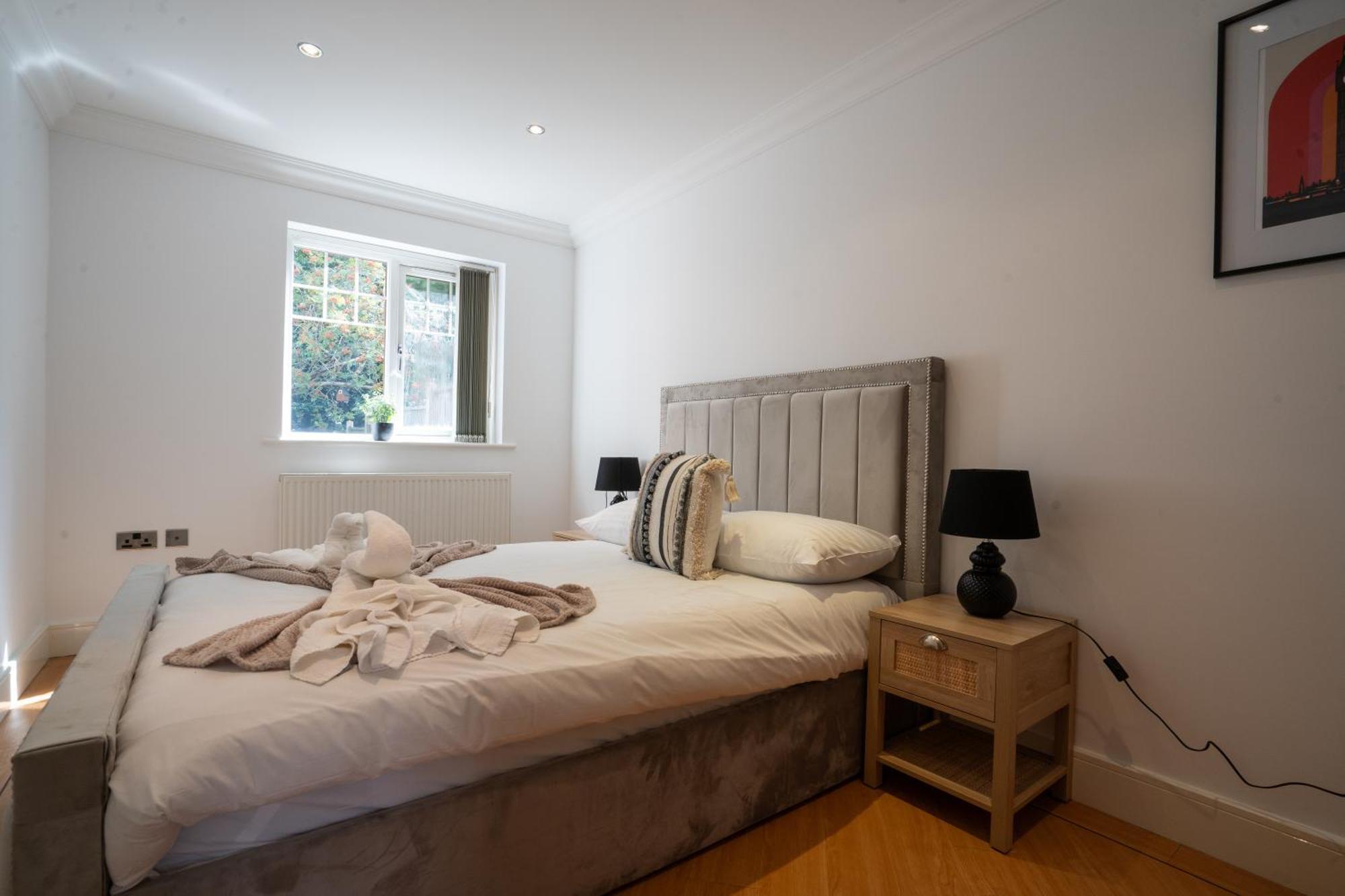 Вилла Emirates House, Luxe 5 Bed, With King Sized Beds, Next To Aiport & Nec, Jlr 5 Mins Marston Green Экстерьер фото